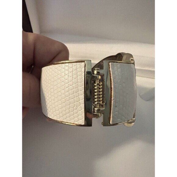 OWL Statement Cuff/Bracelet W/ White Faux Leather Band. - Picture 5 of 9